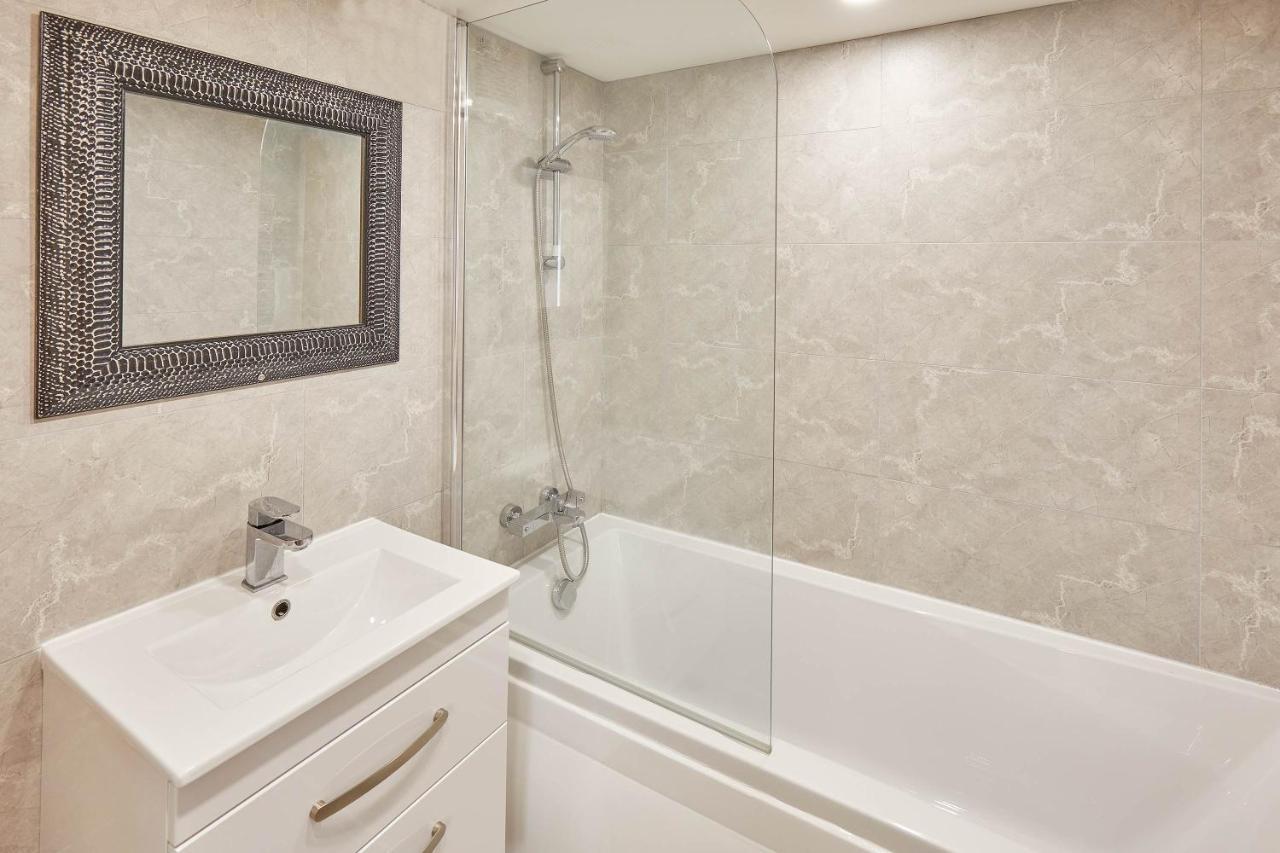 Host & Stay - Lobster Pot Apartment Whitby Esterno foto